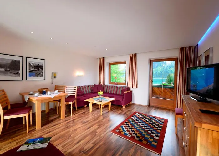 Antares Am See Apartment