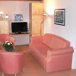 Antares Am Apartamento *